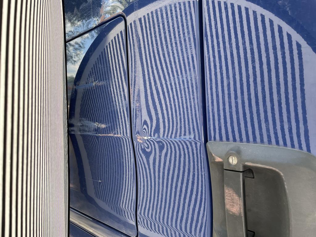 LKW Kaskogutachten ein Schaden an einem Fahrzeug - Kontrolle mit einem Segel